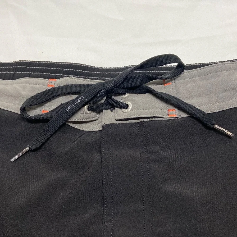 Calvin Klein Swim Board Shorts Men's Medium Black Grey Red Logo Drawstring Waist